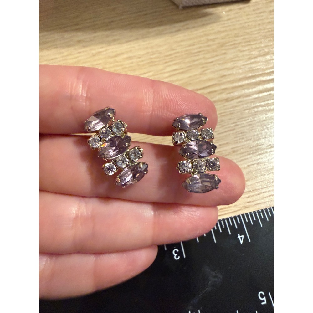 Vintage Lavender Marquise Rhinestone Screw Back Earrings Silver Tone Mid Century